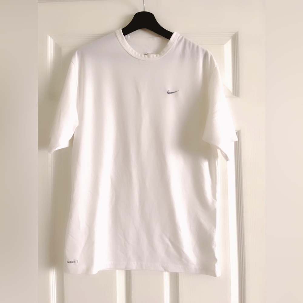 Nike Fit man tee short sleeve small white